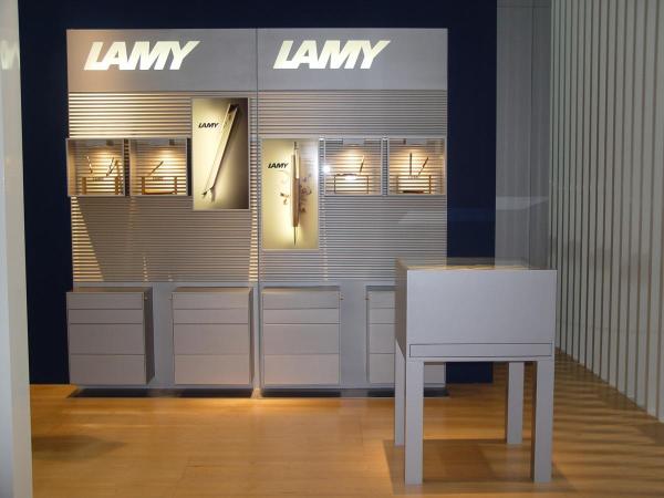 Vitrine Lamy